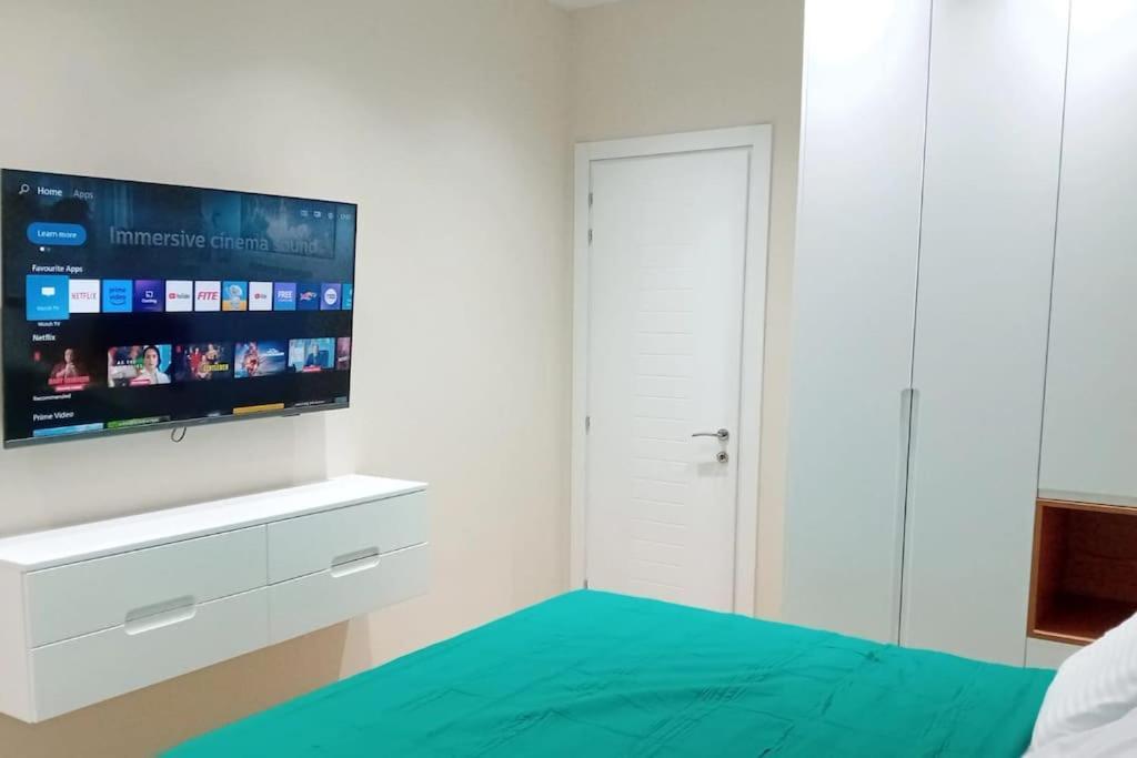 Apartamento Tirana Road Blloku Area Exterior foto