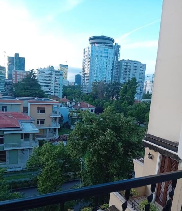 Apartamento Tirana Road Blloku Area Exterior foto